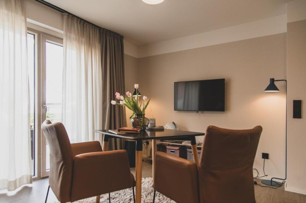 Logierhaus M Apartment Езенс Екстериор снимка
