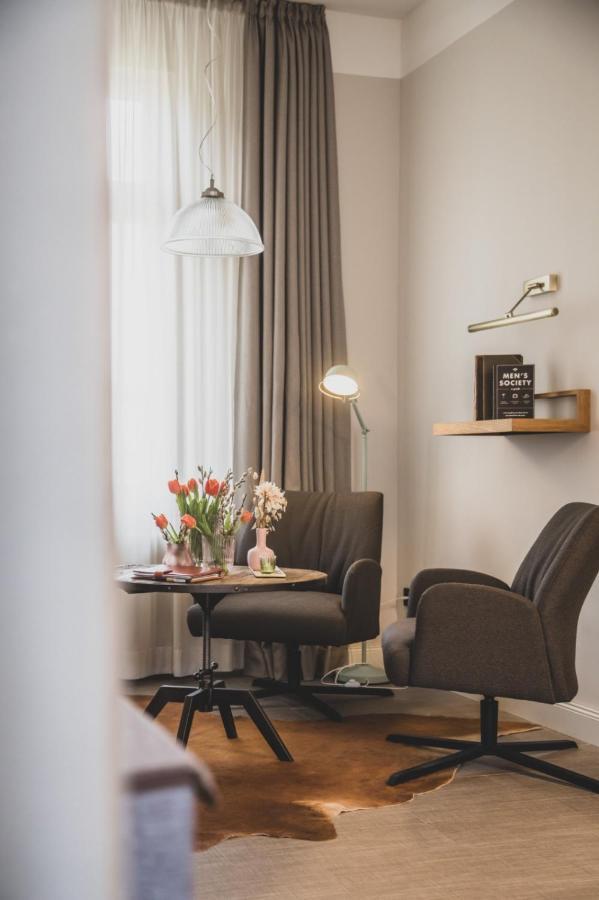 Logierhaus M Apartment Езенс Екстериор снимка