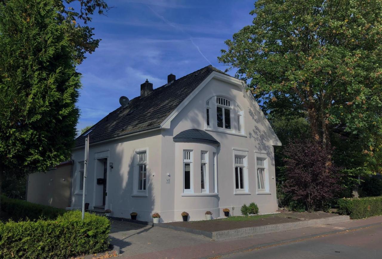 Logierhaus M Apartment Езенс Екстериор снимка
